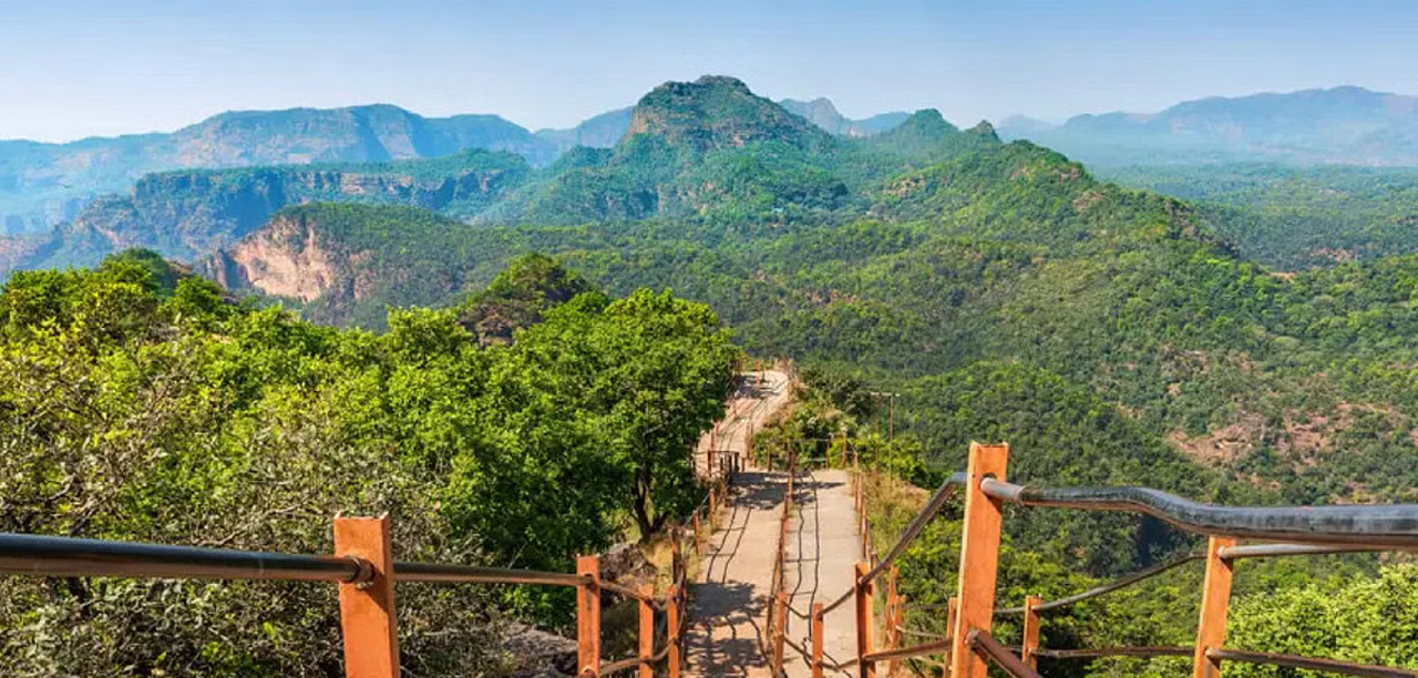 Best tourist places in pachmarhi